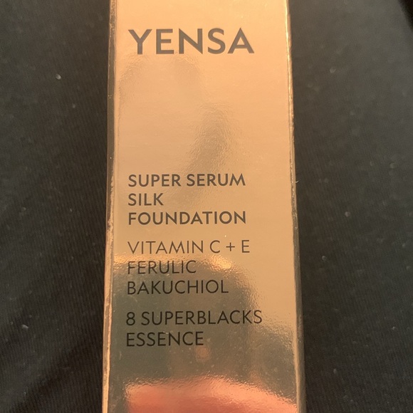 Yensa Super Serum Silk Foundation - Picture 4 of 8